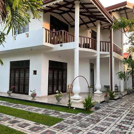 Ja-Elas French Touch Bed & Breakfast Exterior foto