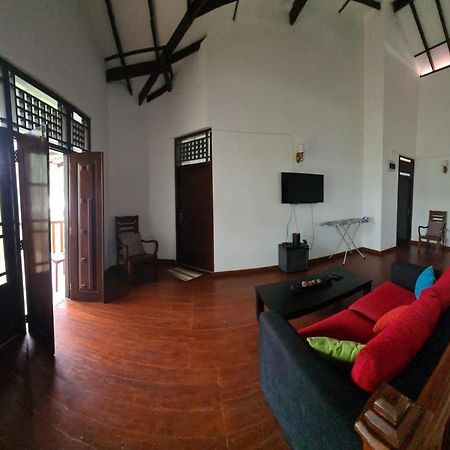 Ja-Elas French Touch Bed & Breakfast Exterior foto
