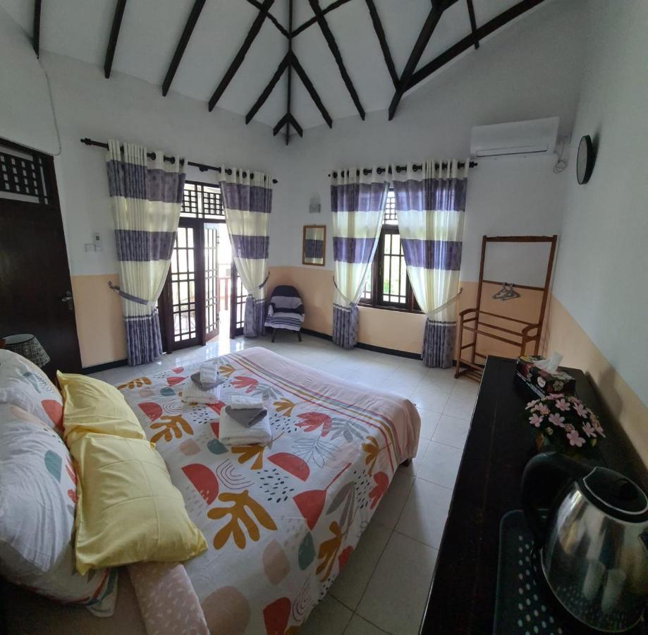 Ja-Elas French Touch Bed & Breakfast Exterior foto